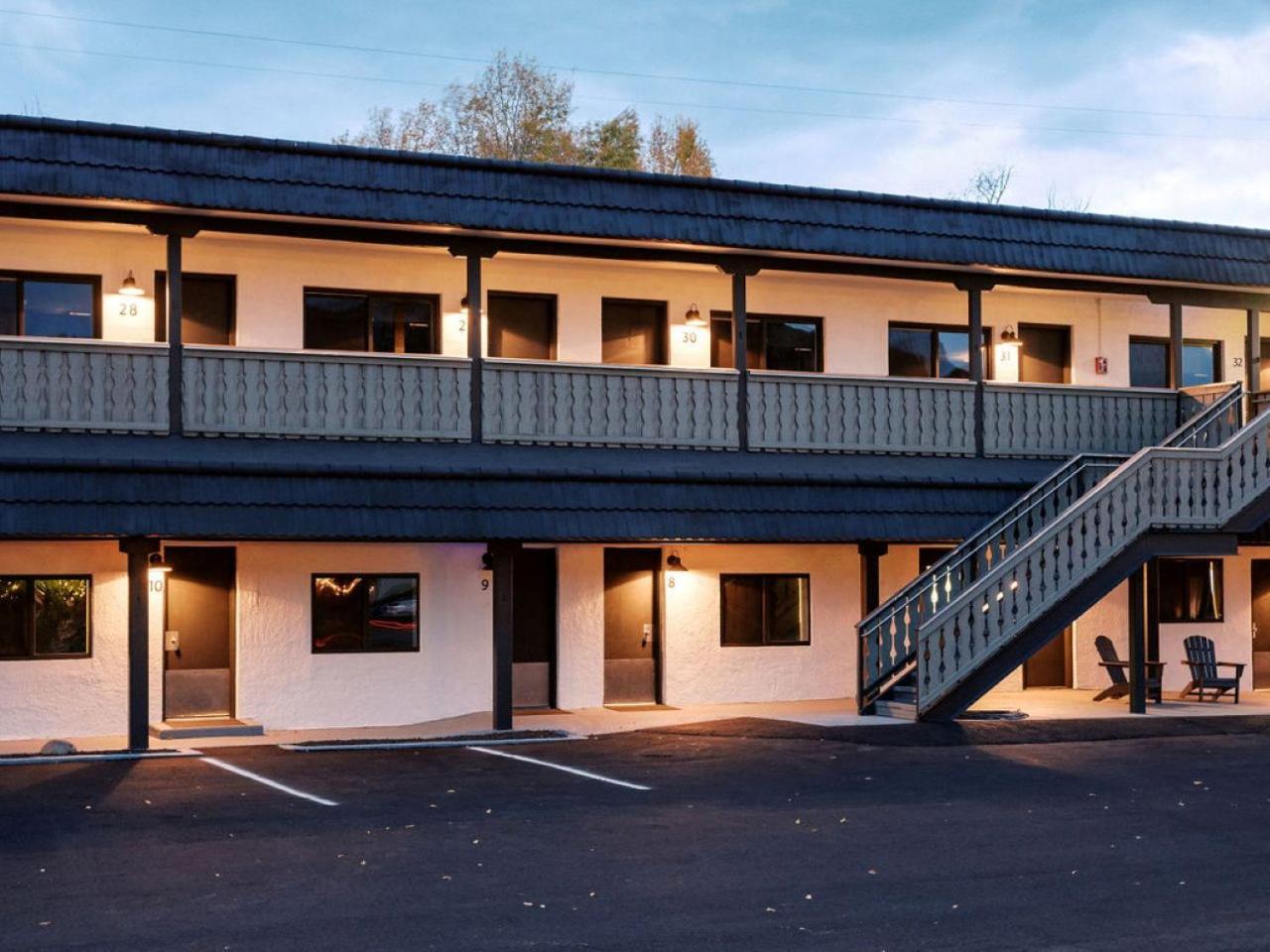 סטימבואט ספרינגס Western Lodge מראה חיצוני תמונה